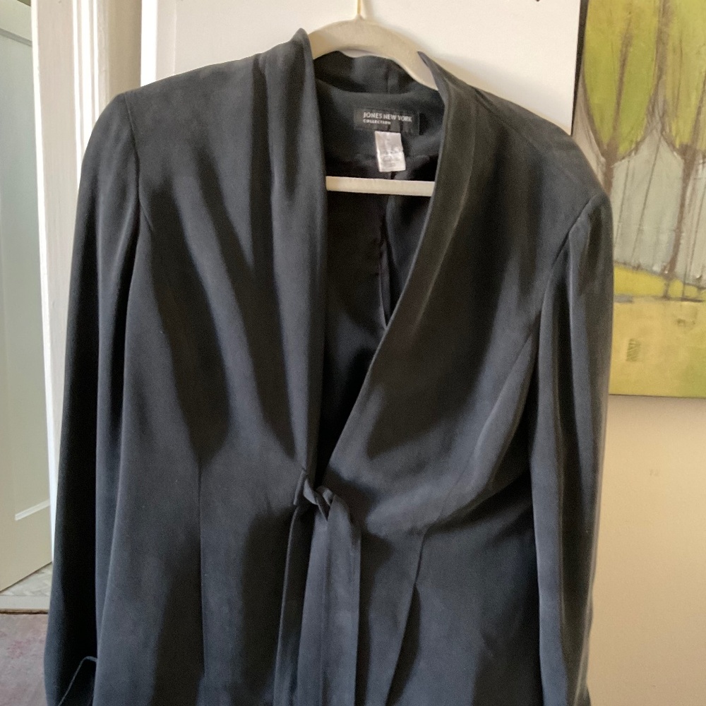 Stunning silk jones ny pants suit